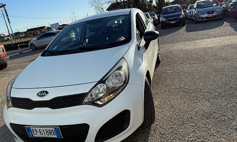 Kia Rio 1.1 Crdi Wgt...