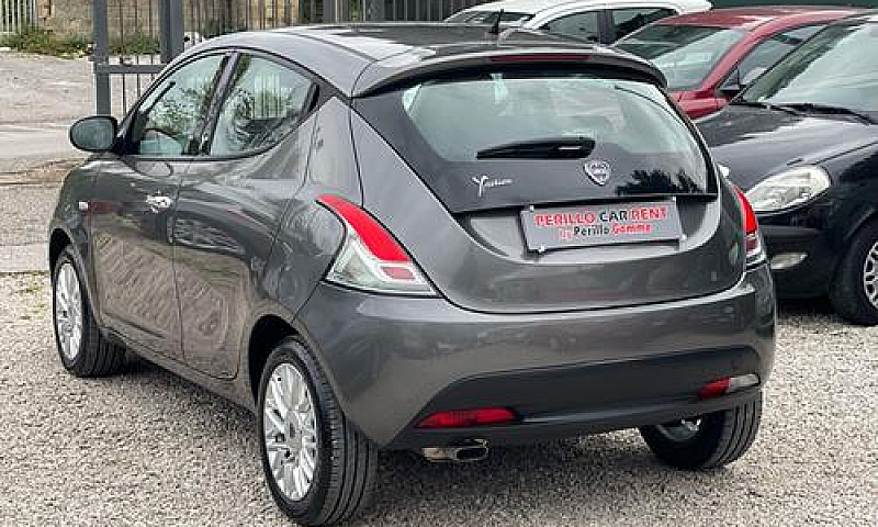 Lancia Ypsilon 1.2 6...