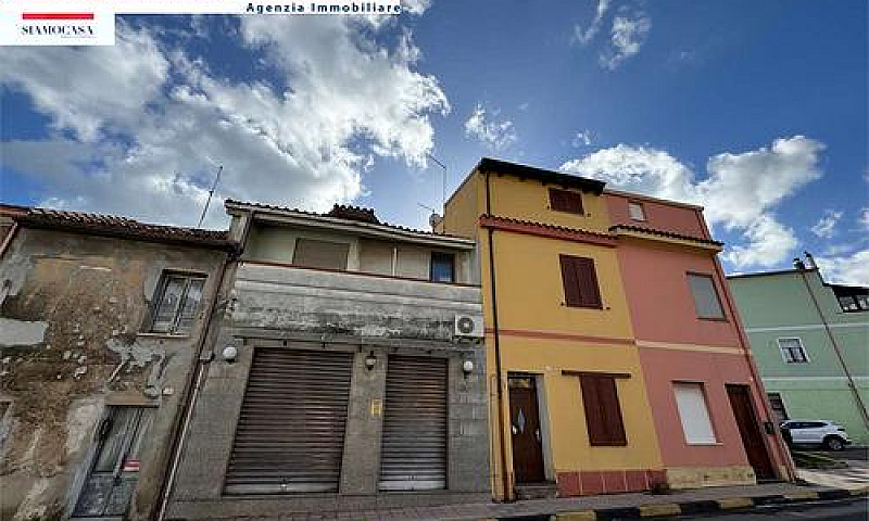 Casa Con Appartament...