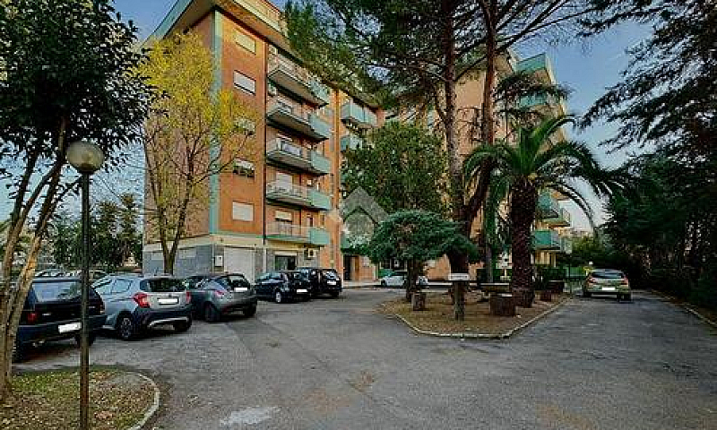 2 Locali A Rende...