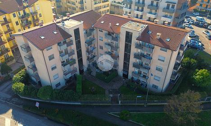 2 Locali A Verona...