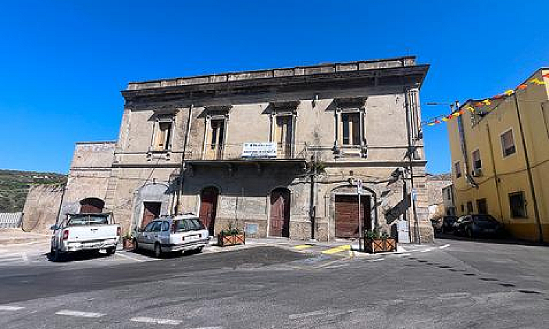 Palazzina Storica In...