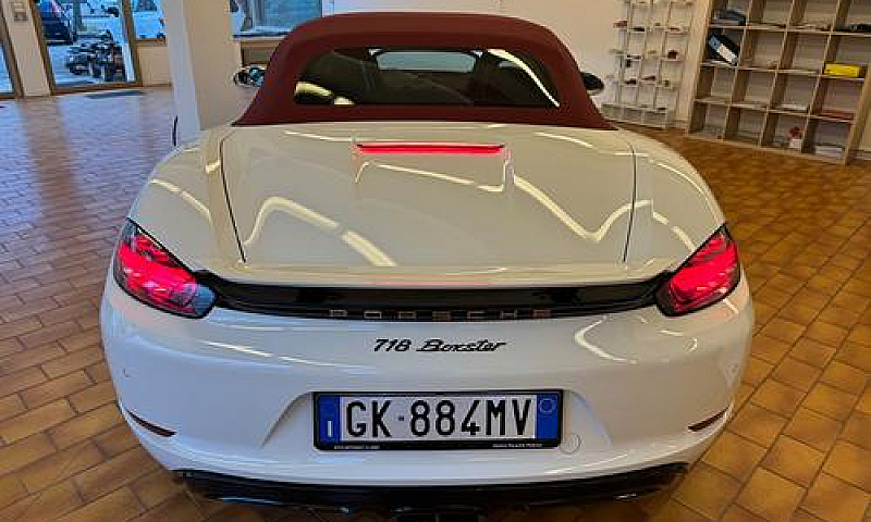 Porsche 718 Boxster ...