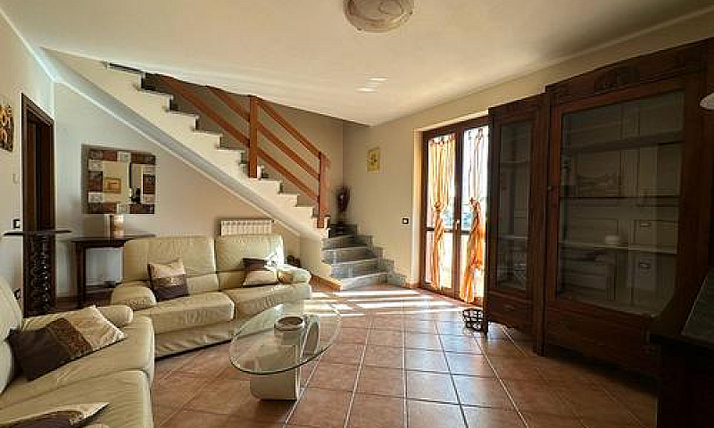 Appartamento-Via Cro...