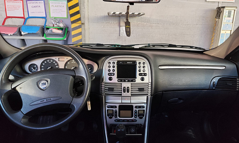 Lancia Lybra 2005 1....