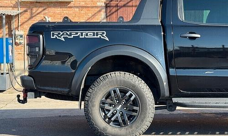 Ford Ranger Raptor 2...