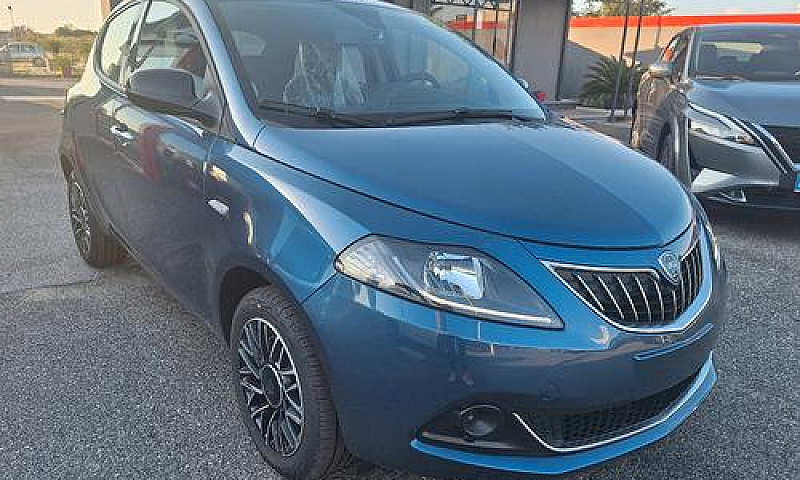 Lancia Ypsilon 1.2 6...