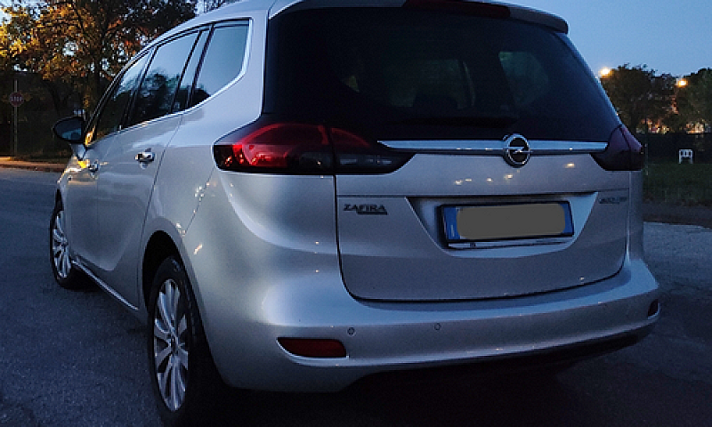 Opel Zafira Tourer C...