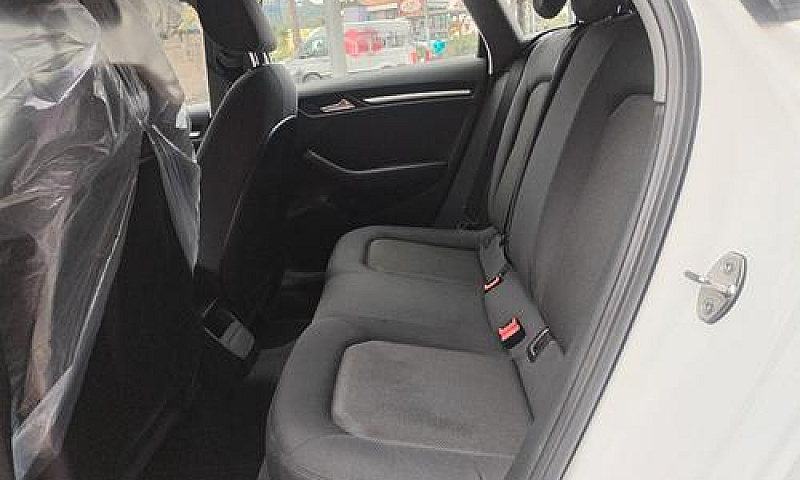 Audi A3 Spb 30 Tdi S...