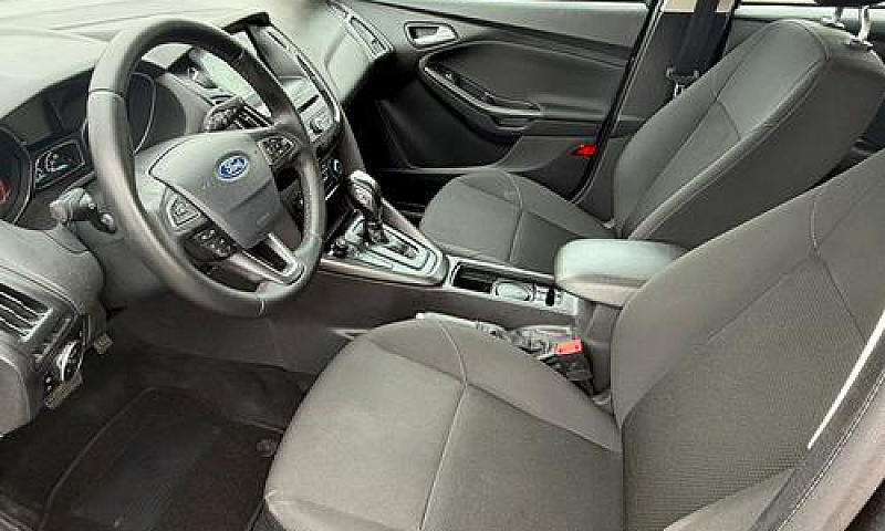 Ford Focus 1.5 120Cv...