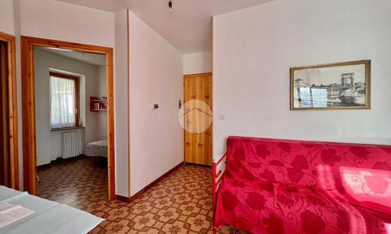 3 Locali A Monastero...