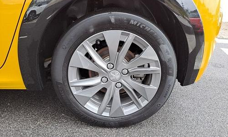 Peugeot 208 Allure P...