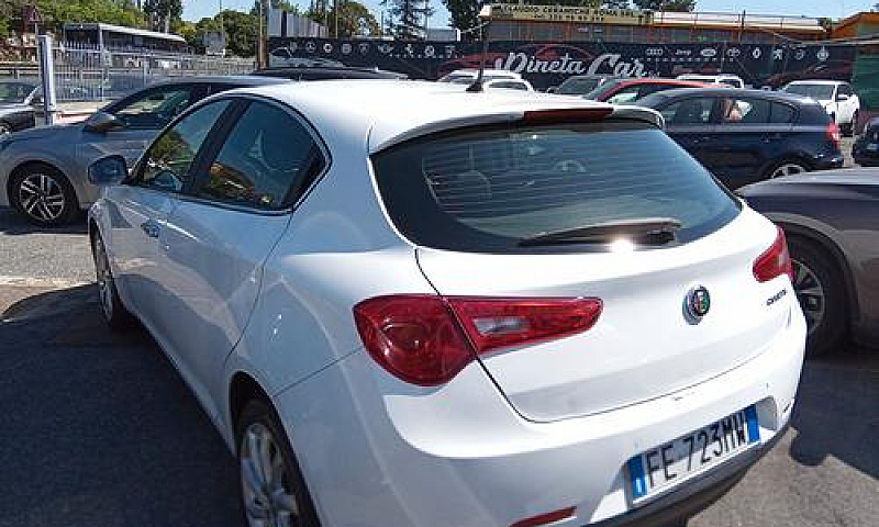 Alfa Romeo Giulietta...