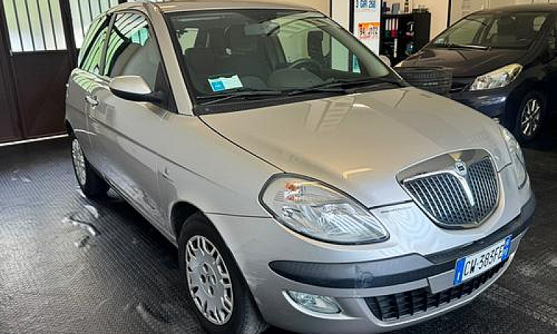 Lancia Ypsilon 1.2 O...