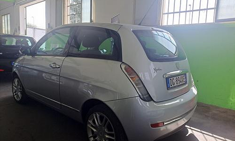 Lancia Ypsilon 1.2...