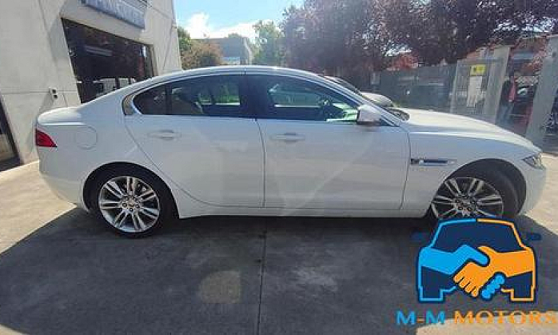 Jaguar Xe 2.0 D 240 ...