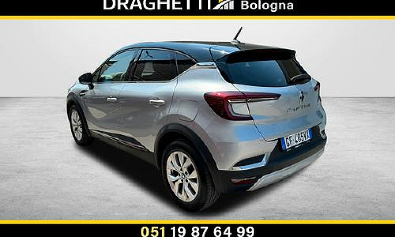 Renault Captur Plug-...