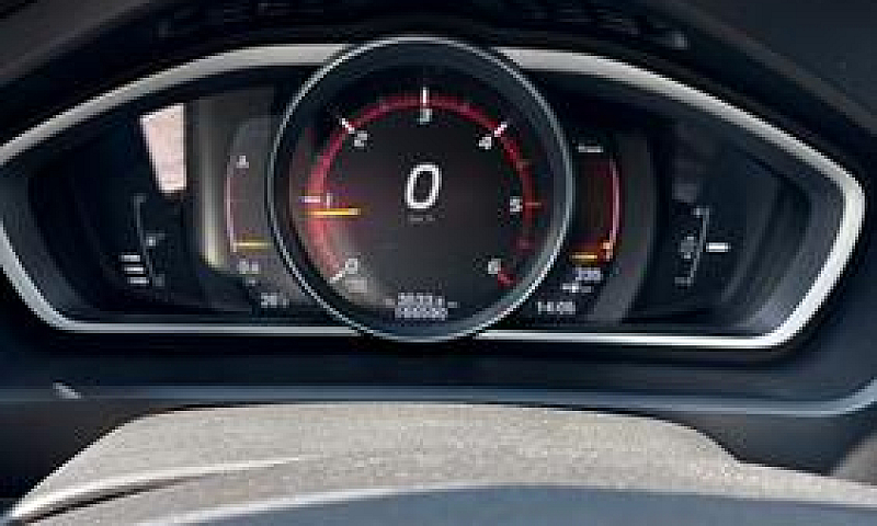 Volvo V40 (2012-2020...