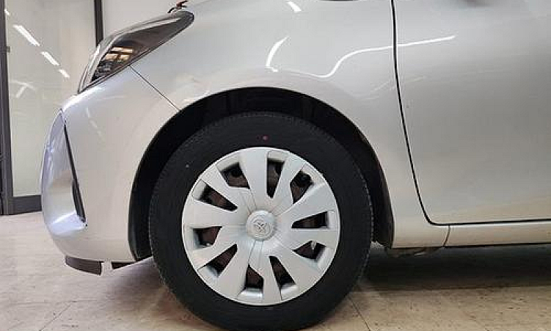 Toyota Yaris 1.0 72 ...