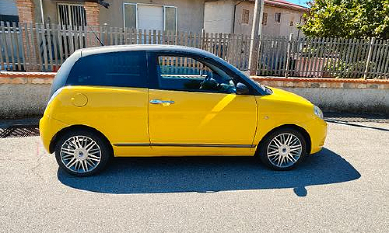 Lancia Ypsilon 1.3 M...