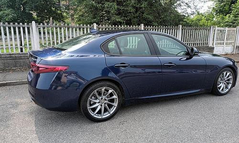 Alfa Romeo Giulia 2....