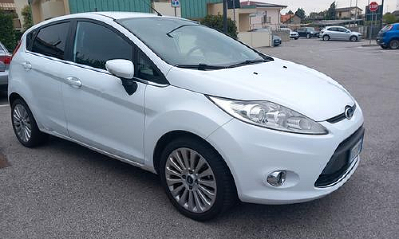 Ford Fiesta 1.4 5 Po...