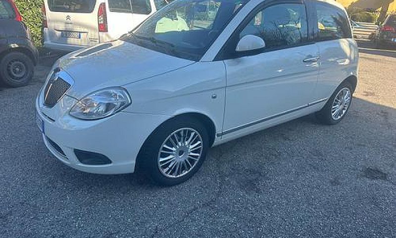 Lancia Ypsilon Adatt...