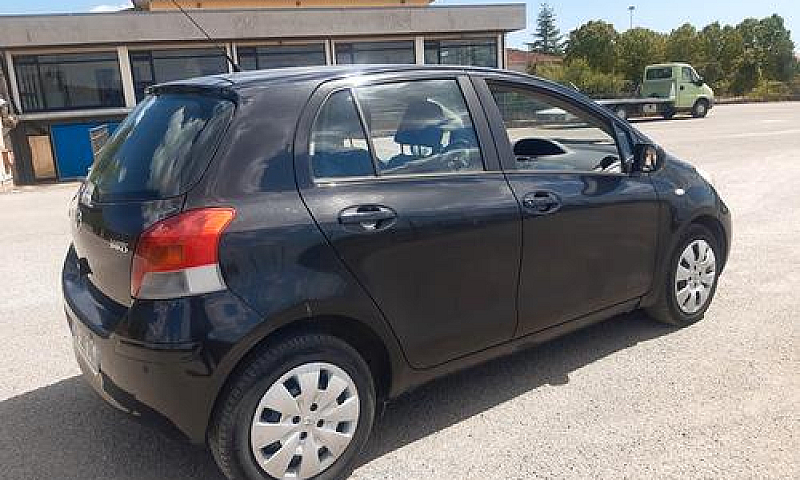 Toyota Yaris 1.4 D-4...