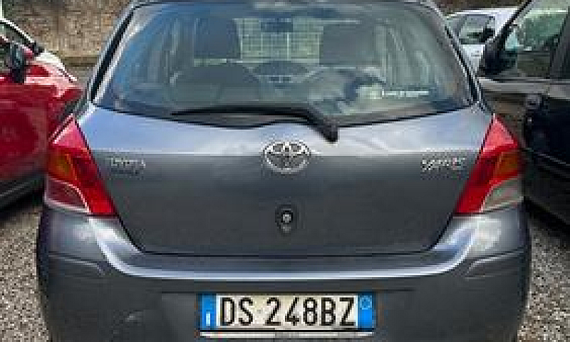 Toyota Yaris 1.3 5 P...