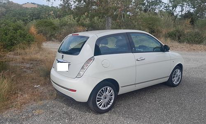 Lancia Ypsilon 1.2 6...