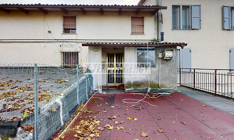 Trilocale In Zona Di...