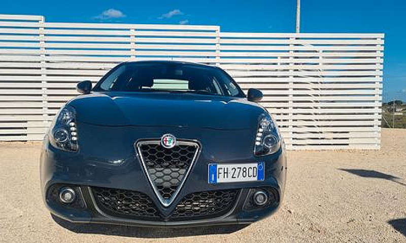 Alfa Romeo Giulietta...