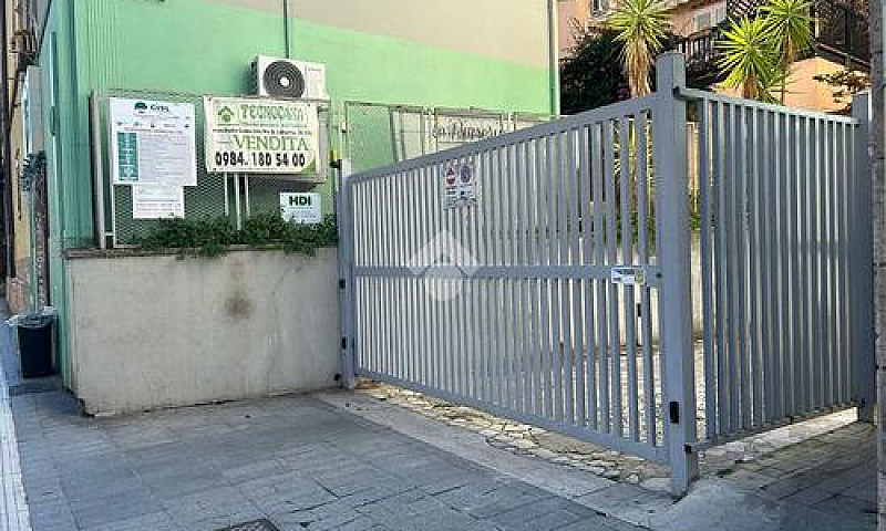 5 Locali A Cosenza...