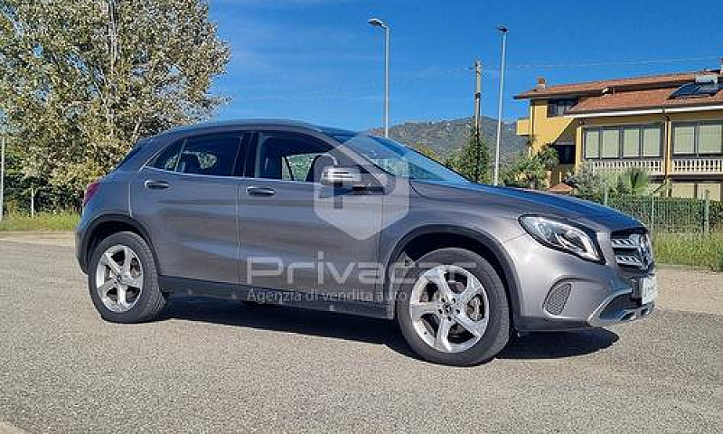 Mercedes Gla 200 D A...