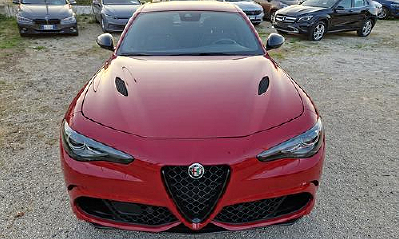 Alfa Romeo Giulia 2....