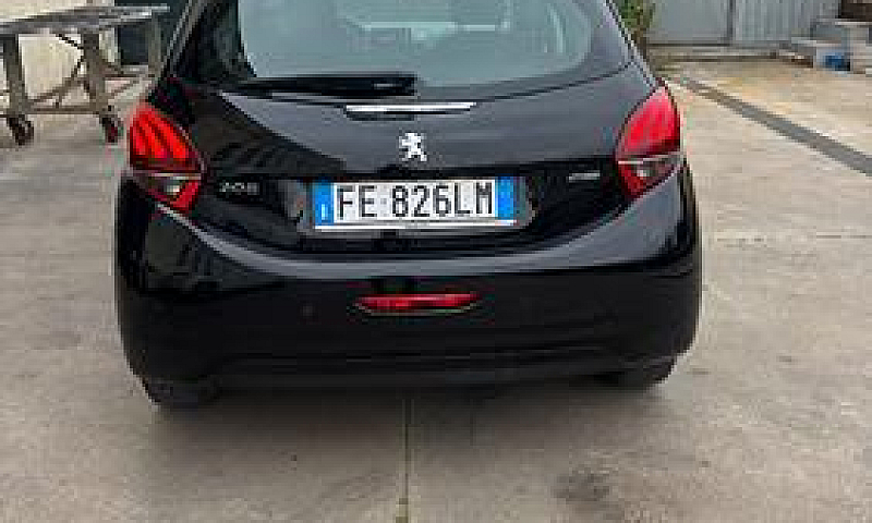 Peugeot 208 - 2016...