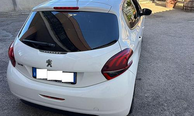 Peugeot 208 1.6 Blue...