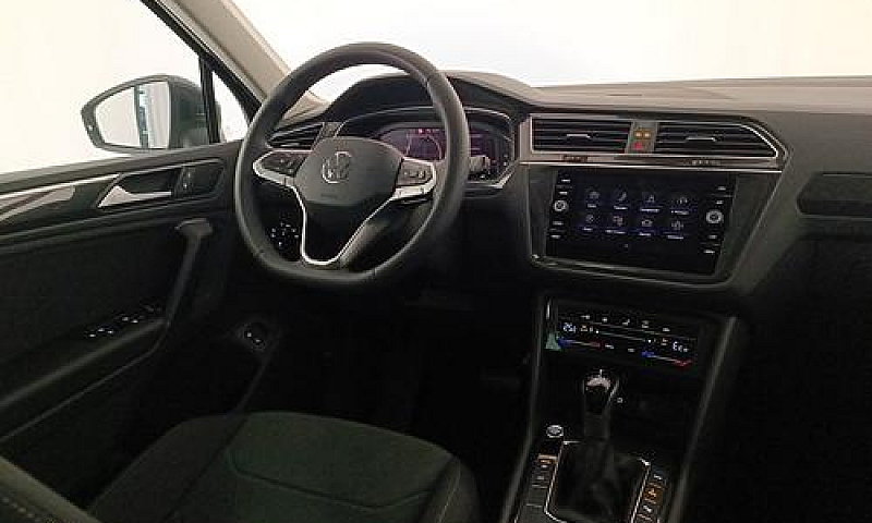Volkswagen Tiguan 1....
