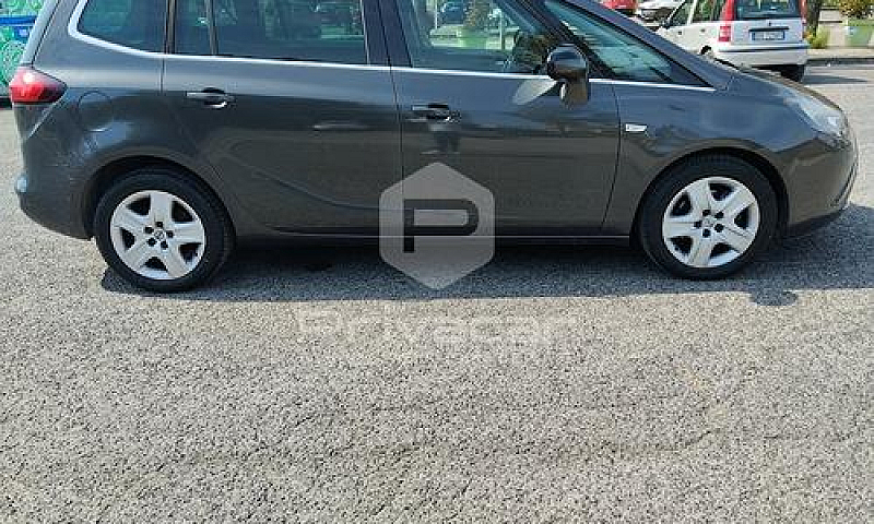 Opel Zafira Tourer 1...