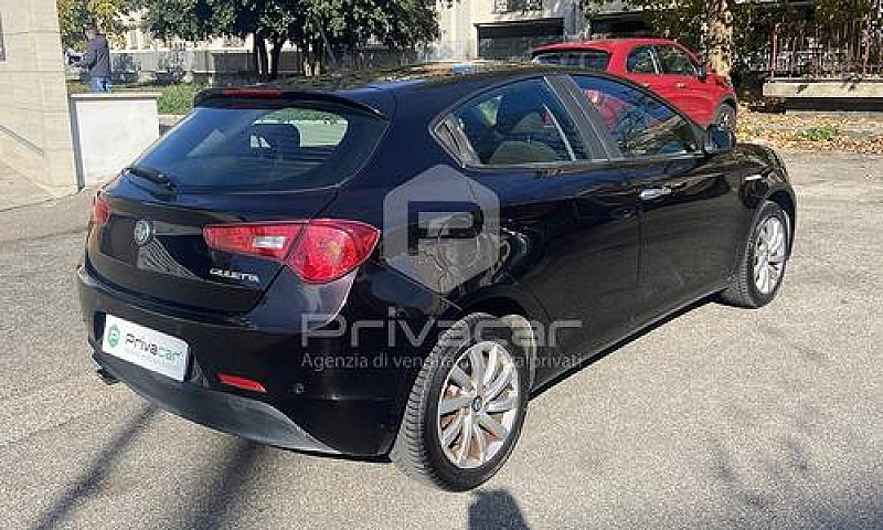 Alfa Romeo Giulietta...