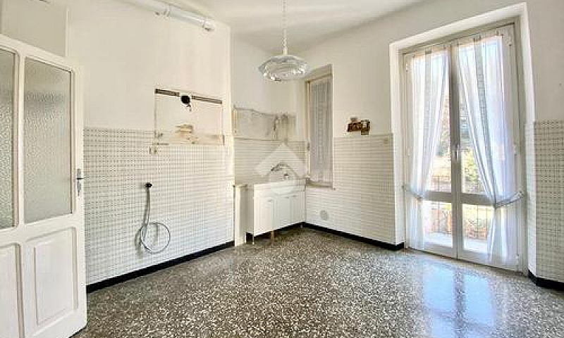 4 Locali A Ronco Scr...