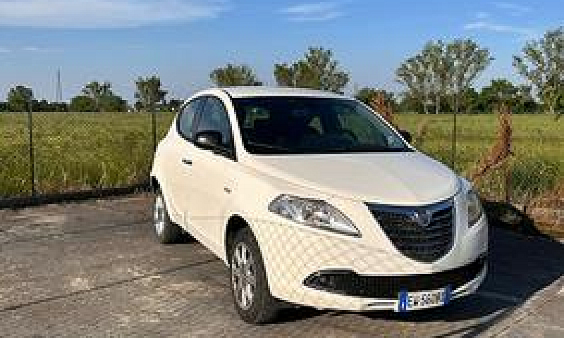 Lancia Ypsilon Anno ...