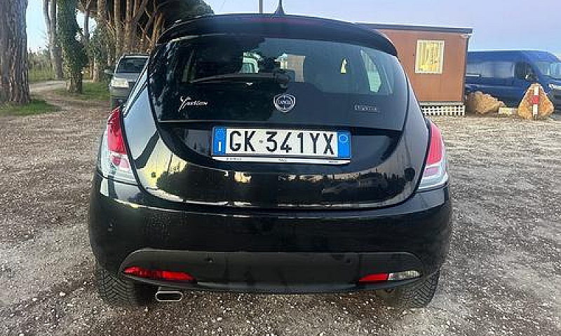 Lancia Ypsilon 1.0 F...