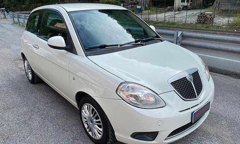 Lancia Ypsilon 1.2 P...