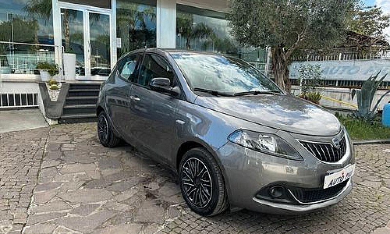Lancia Ypsilon 1.0 F...