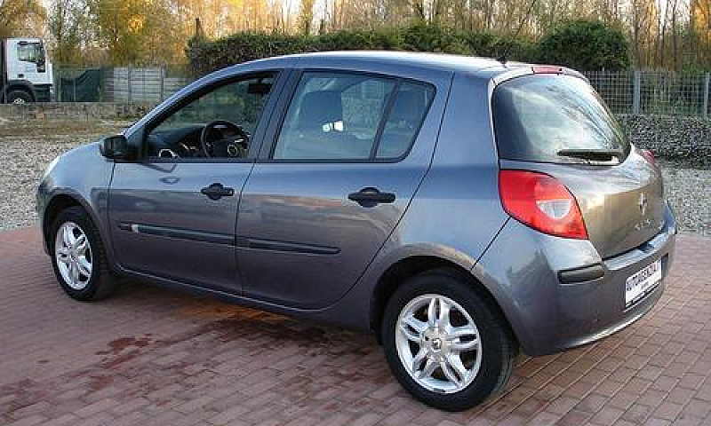 Renault Clio 1.2 16V...