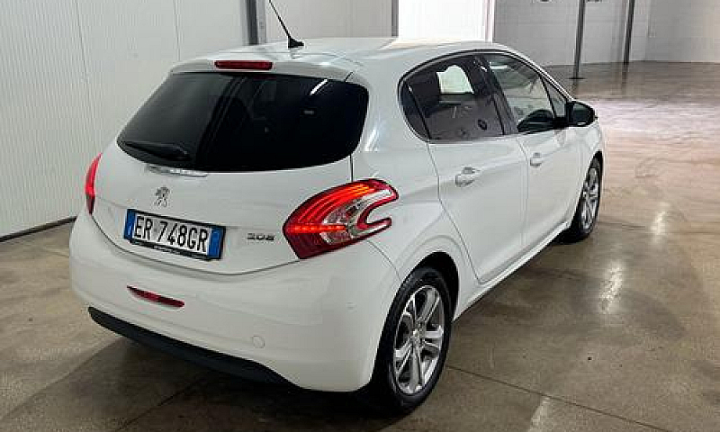 Peugeot 208 1.4 Hdi ...