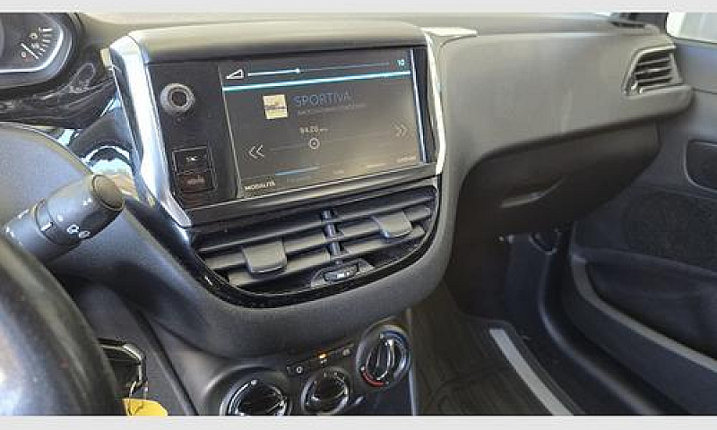 Peugeot 208 Puretech...