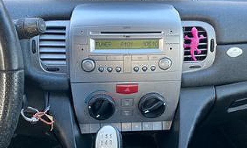 Lancia Ypsilon...