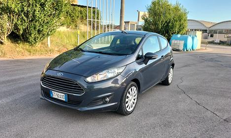 Ford Fiesta 1.5 Tdci...
